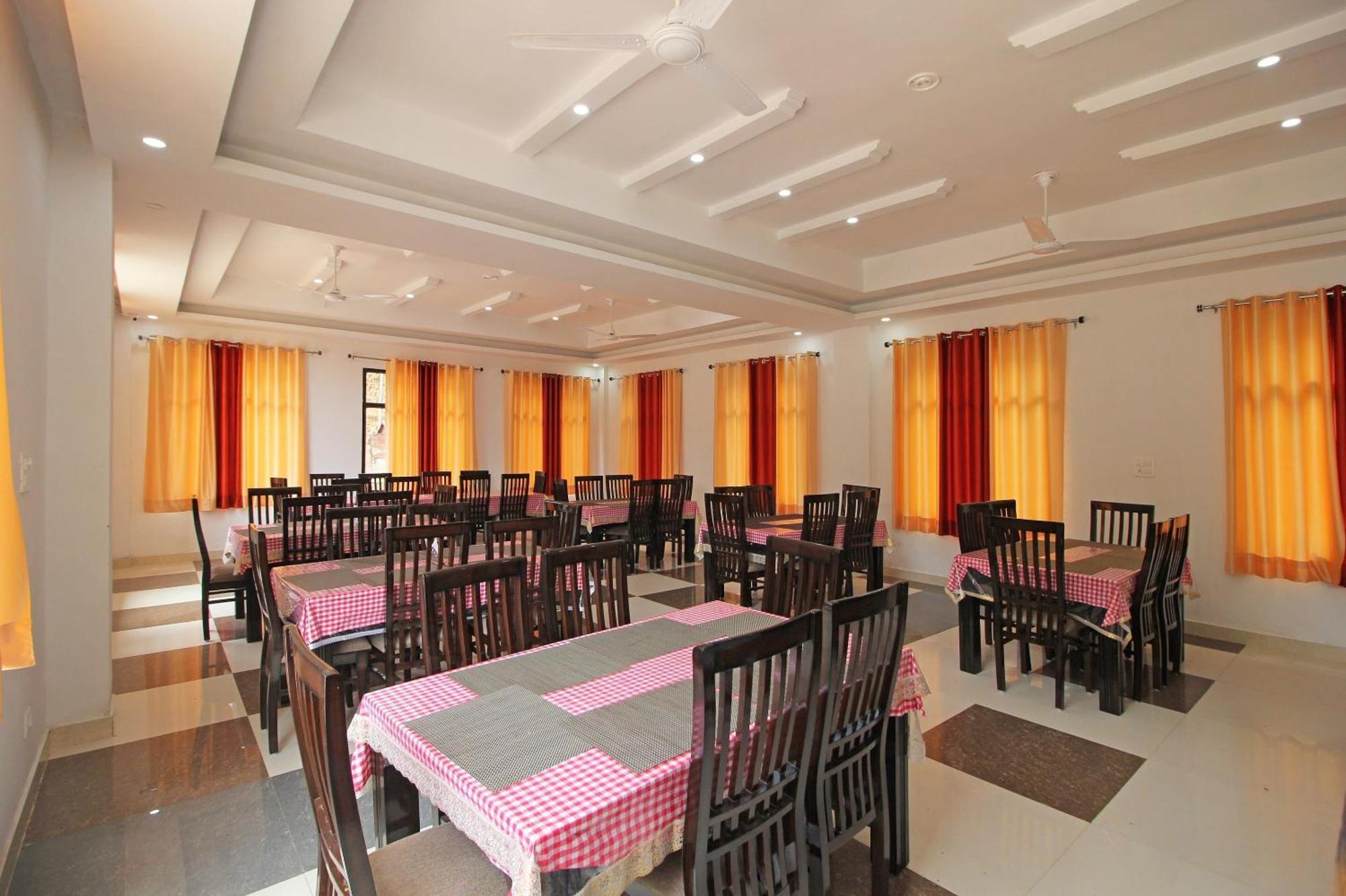 Oyo Hotel Chandni Dharamshala Luaran gambar